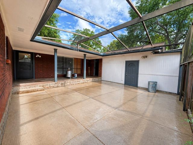 584 Elm Street, Prairie View, TX 77484