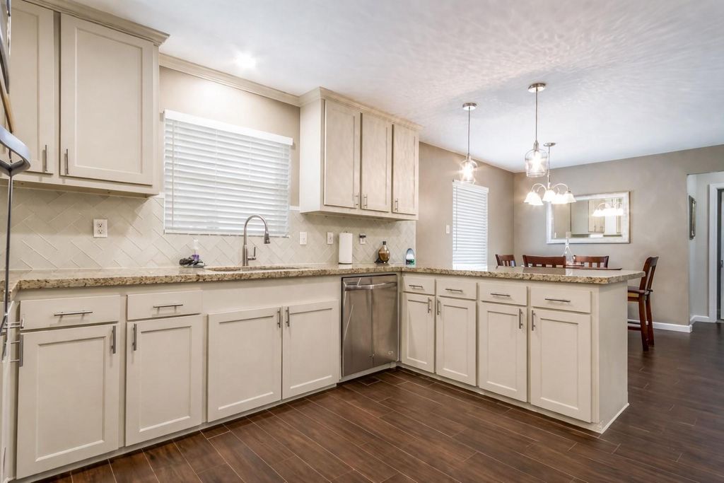 584 Elm Street, Prairie View, TX 77484
