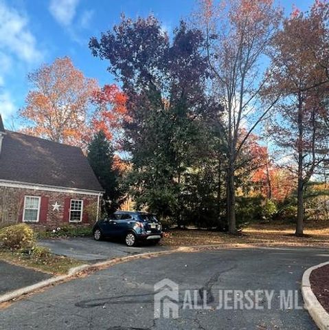 44 Van Pelt Court, East Brunswick, NJ 08816