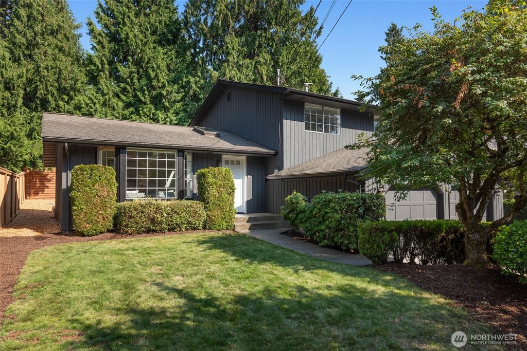 11228 108th Avenue NE, Kirkland, WA 98033