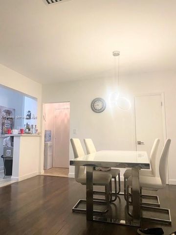 6881 Bay Dr 1, Miami Beach, FL 33141