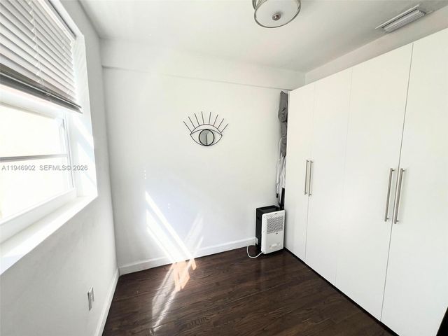 6881 Bay Dr 1, Miami Beach, FL 33141