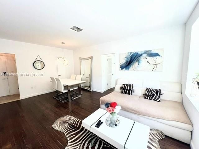 6881 Bay Dr 1, Miami Beach, FL 33141