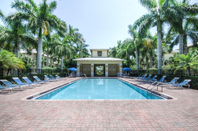 4158 Saint Lukes Lane, Jupiter, FL 33458