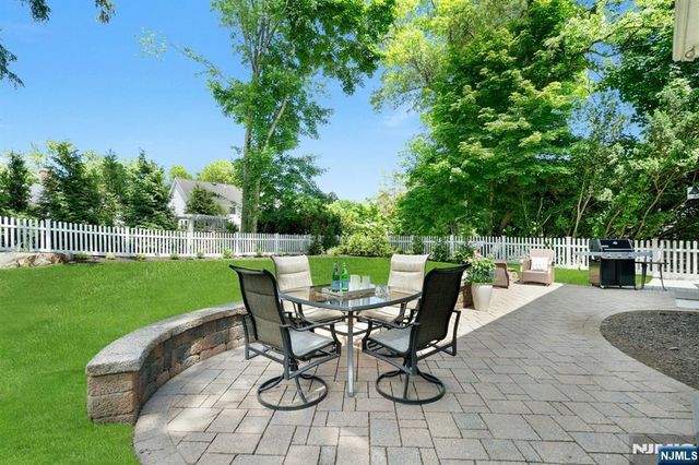 601 Ackerman Avenue, Ho-ho-kus, NJ 07423