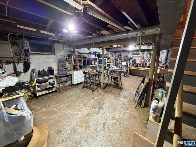 208 Lawrence Drive, Paramus, NJ 07652