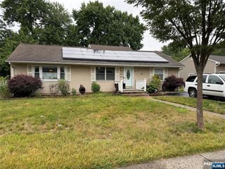 208 Lawrence Drive, Paramus, NJ 07652