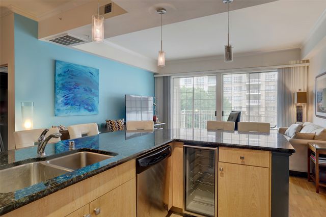 3225 Turtle Creek Boulevard 243, Dallas, TX 75219