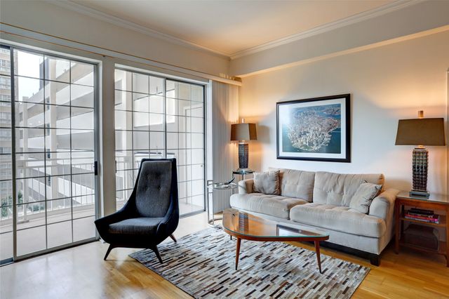 3225 Turtle Creek Boulevard 243, Dallas, TX 75219