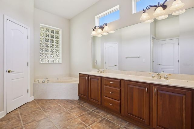 2347 WARREN WOODS DRIVE, Orlando, FL 32835