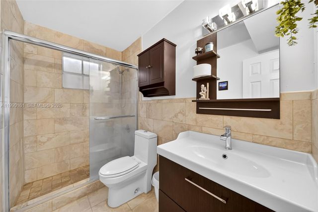 365 SW 86th Ave 201, Pembroke Pines, FL 33025