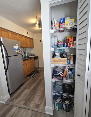 365 SW 86th Ave 201, Pembroke Pines, FL 33025