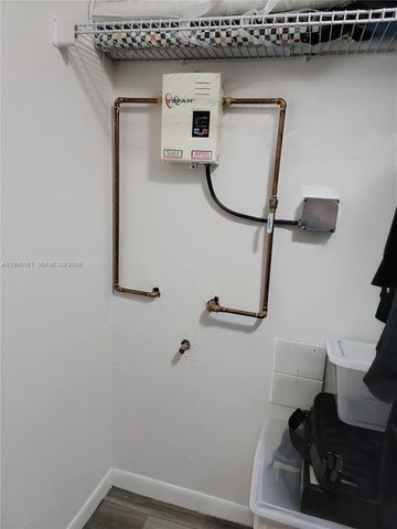 365 SW 86th Ave 201, Pembroke Pines, FL 33025