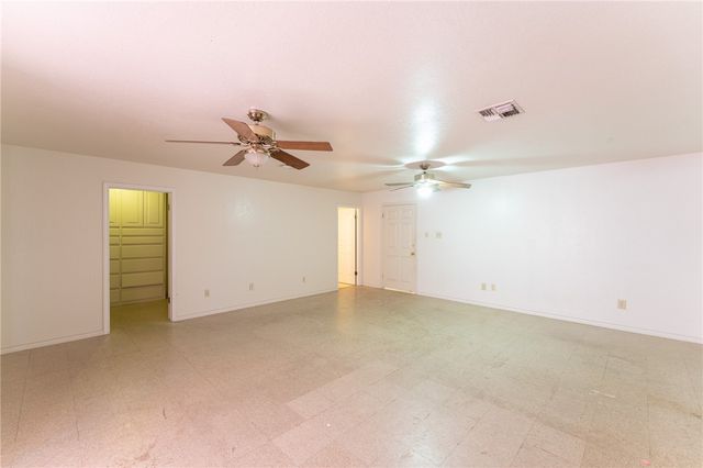 4613 Kirkwood Dr, Corpus Christi, TX 78415