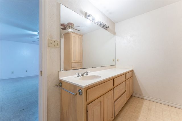 4613 Kirkwood Dr, Corpus Christi, TX 78415