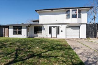 4613 Kirkwood Dr, Corpus Christi, TX 78415