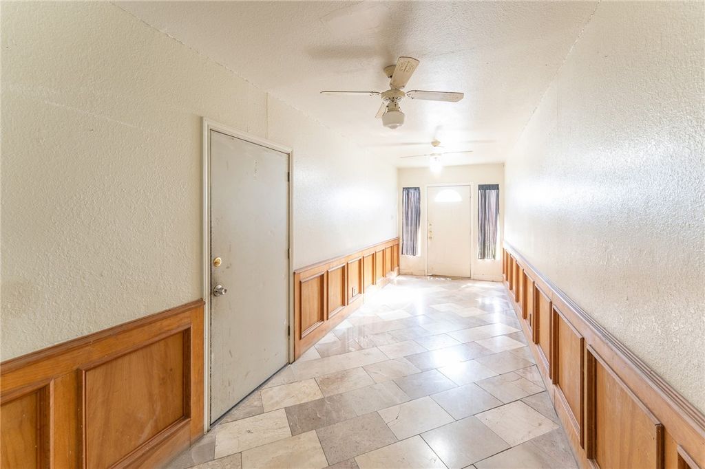 4613 Kirkwood Dr, Corpus Christi, TX 78415 — photo 2