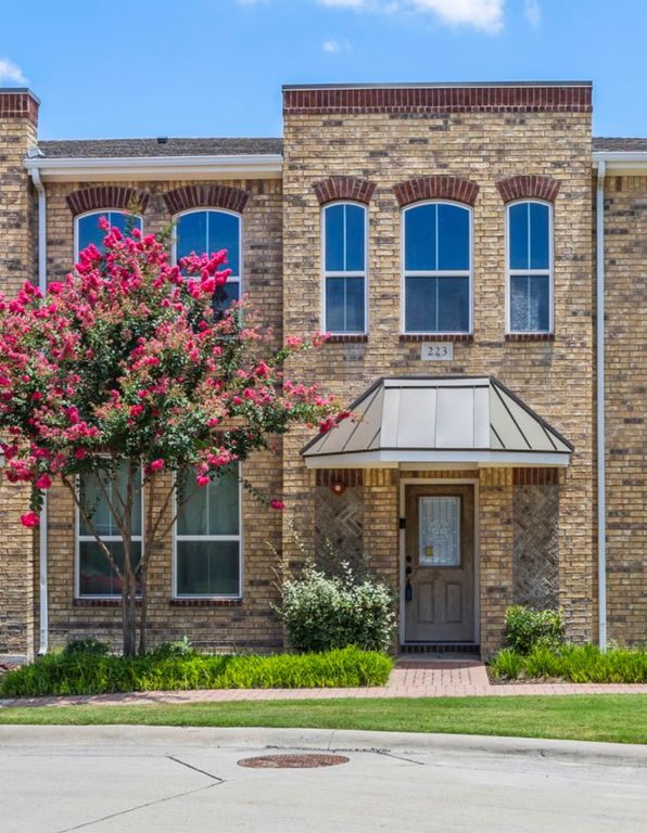 223 Belleville Drive, Lewisville, TX 75057