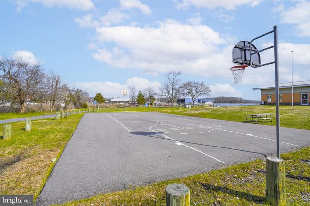 3715 5TH AVE, Edgewater, MD 21037