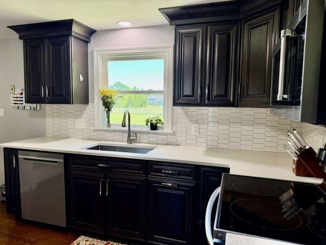 91 Pleasant St, Northborough, MA 01532