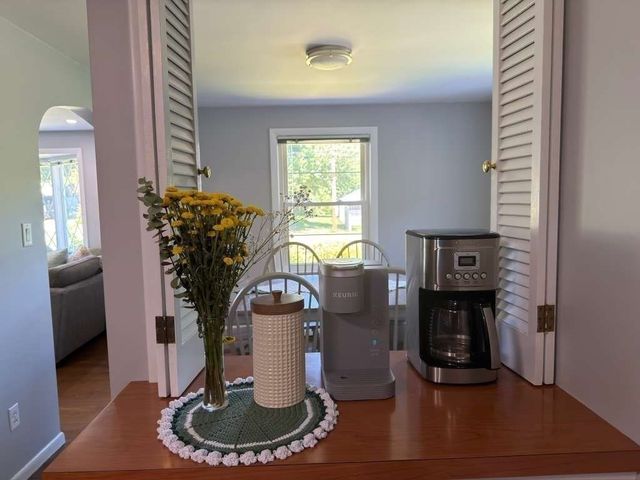 91 Pleasant St, Northborough, MA 01532