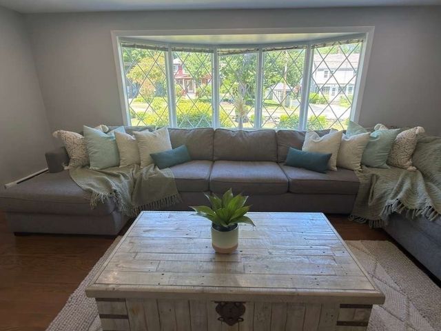91 Pleasant St, Northborough, MA 01532