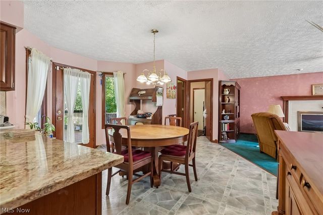 10037 Jamestown Drive, North Royalton, OH 44133