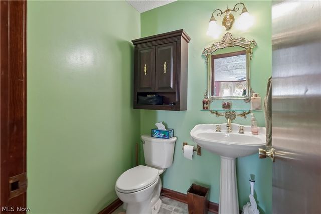 10037 Jamestown Drive, North Royalton, OH 44133