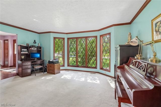 10037 Jamestown Drive, North Royalton, OH 44133