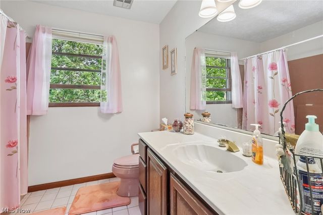 10037 Jamestown Drive, North Royalton, OH 44133