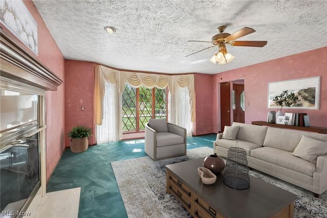 10037 Jamestown Drive, North Royalton, OH 44133