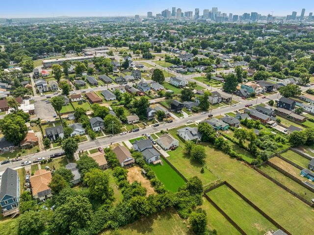 1613 23rd Ave, N, Nashville, TN 37208