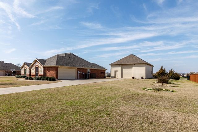 2052 Harvest Knoll Circle, Royse City, TX 75189