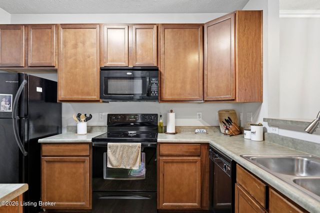 2704 Bradford Commons Dr 103, Louisville, KY 40299