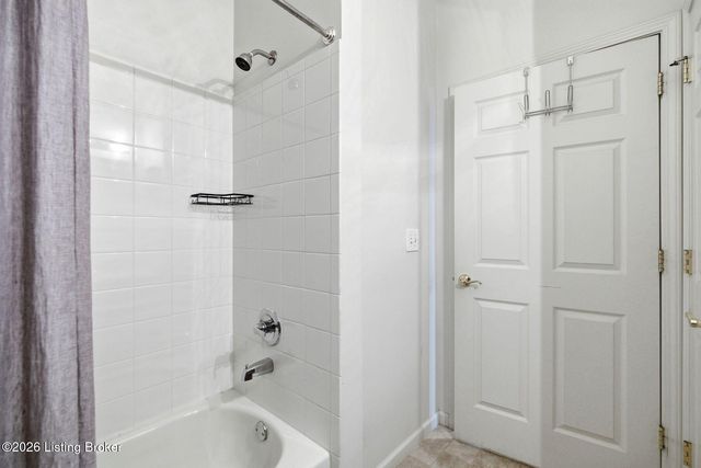 2704 Bradford Commons Dr 103, Louisville, KY 40299