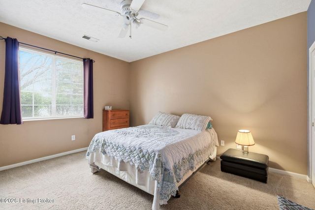 2704 Bradford Commons Dr 103, Louisville, KY 40299