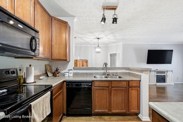 2704 Bradford Commons Dr 103, Louisville, KY 40299