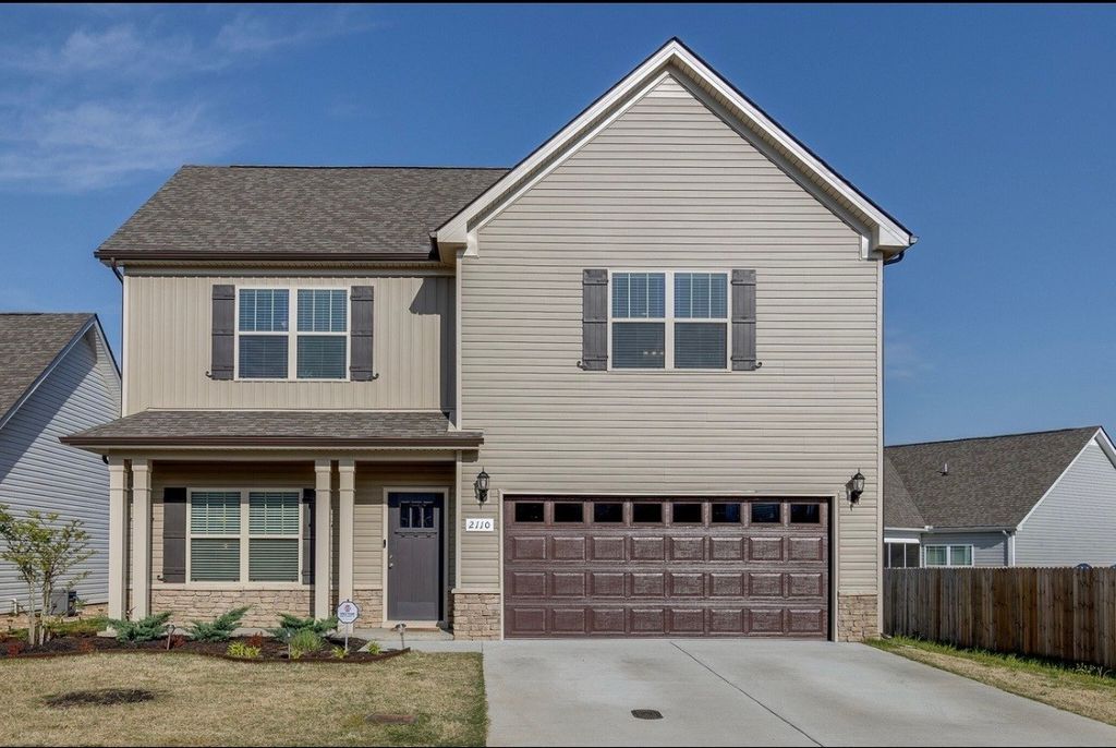 2110 Oak Dr, Murfreesboro, TN 37128