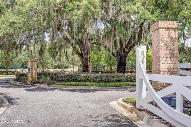 5140 CLAPBOARD CREEK Drive, Jacksonville, FL 32226