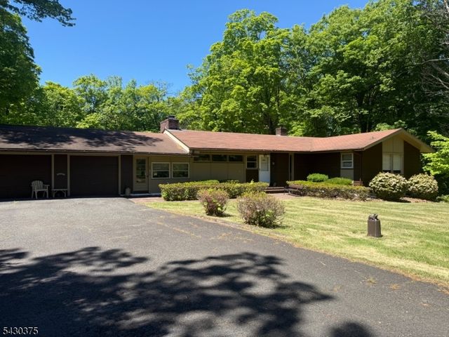 40 Valleyview Rd, Warren Twp., NJ 07059