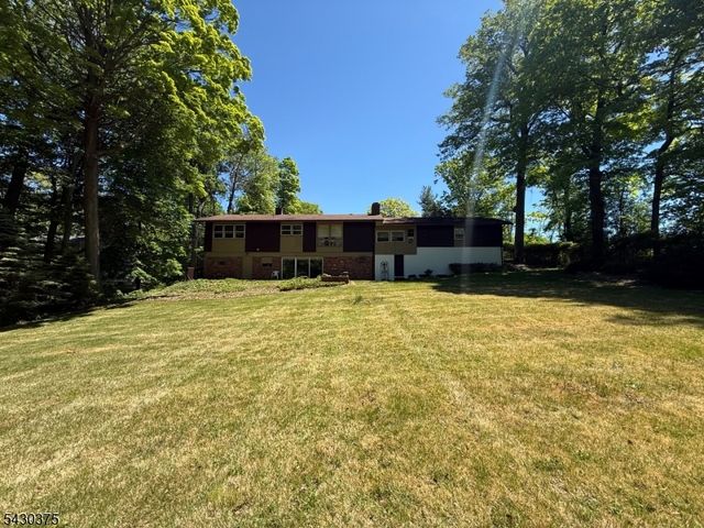 40 Valleyview Rd, Warren Twp., NJ 07059