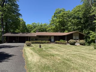 40 Valleyview Rd, Warren Twp., NJ 07059