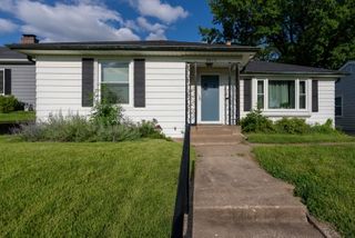 2415 Glen Place, Davenport, IA 52804