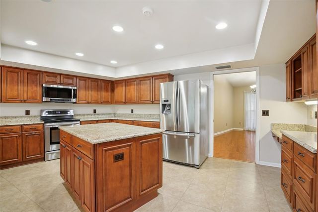 17913 CLEAR LAKE DRIVE, Lutz, FL 33548