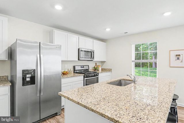 6096 DEBORAH DR, Spring Grove, PA 17362