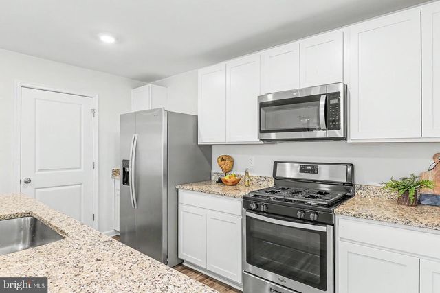6096 DEBORAH DR, Spring Grove, PA 17362