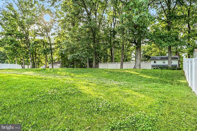 6096 DEBORAH DR, Spring Grove, PA 17362