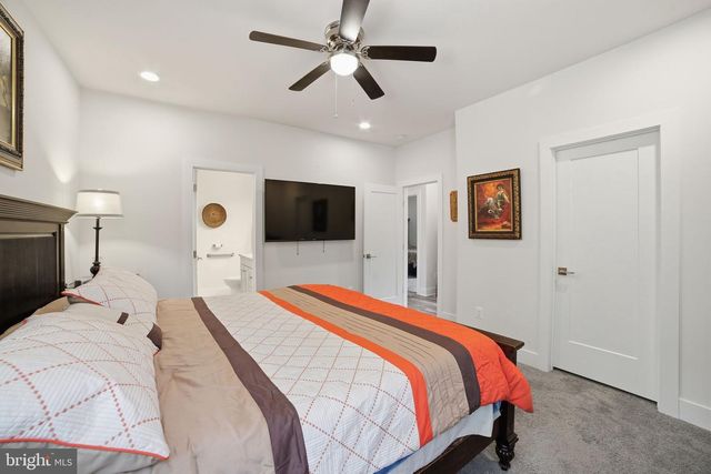 329 N GLEBE RD, Montross, VA 22520
