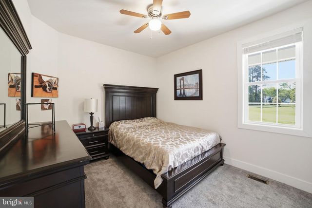 329 N GLEBE RD, Montross, VA 22520