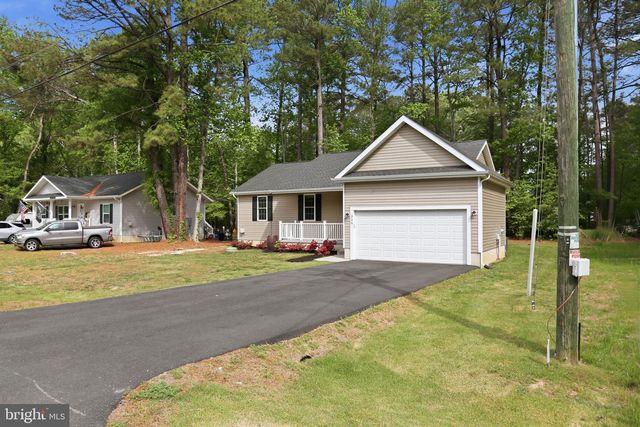 329 N GLEBE RD, Montross, VA 22520